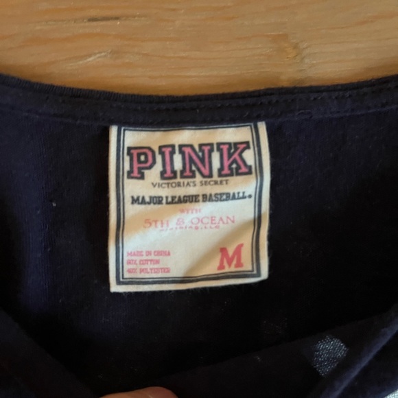 Victoria’s Secret PINK New York Yankees Navy Cropped Top - Picture 11 of 16